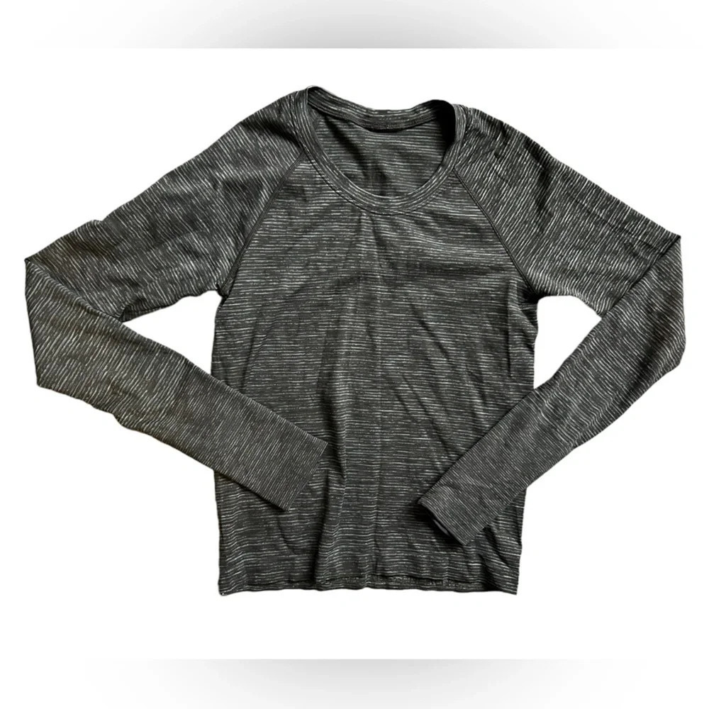 Lululemon Long Sleeve Heathered Black Womens‎ Small
